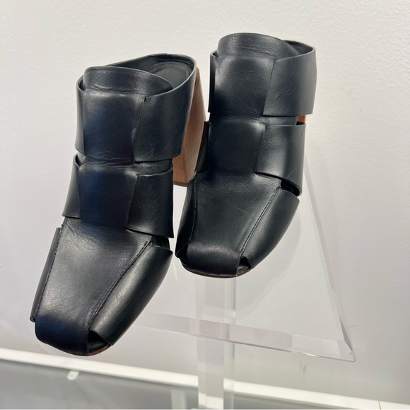 Donald Pliner Lilia Mule Black Leather with Wooden Block Heel Size 7 - Picture 11 of 13